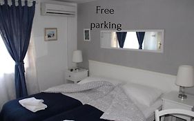 Karmelita'S Place - Apartmani